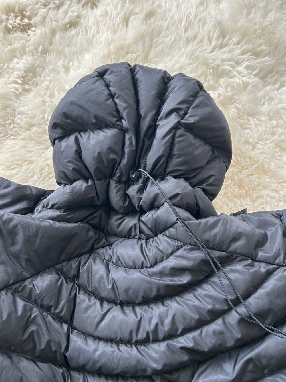 Arc'teryx Women's Black Quilted Hooded Puffer Jacket -cerium style - Picture 6 of 7